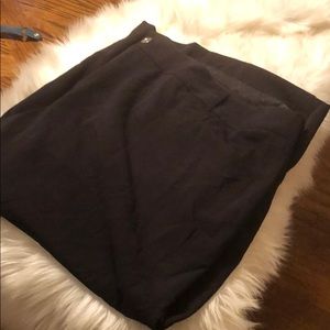 6TH LANE SIZE 28 BLACK CAPRI FOR WOMAN